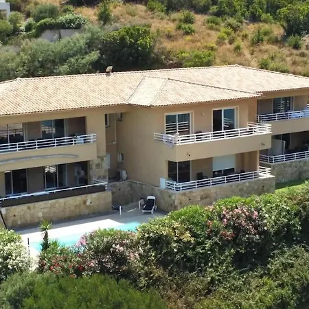 Grand T4 - Piscine - Vue Feerique *