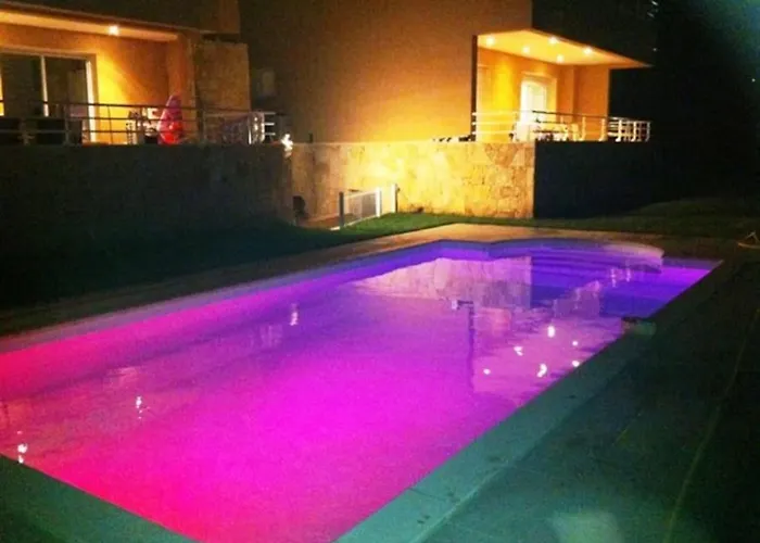 Grand T4 - Piscine - Vue Feerique *